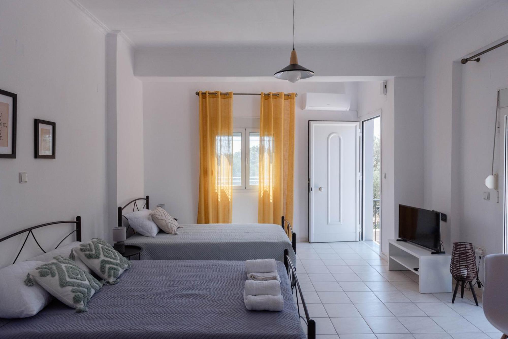 Muses_calliope, Chios Apartment Karfas